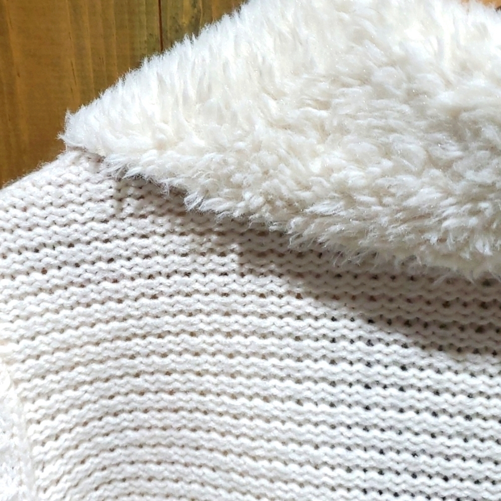FAUX FUR KNIT SWEATER CREAM, SIZE PETITE LARGE - Picture 8 of 9